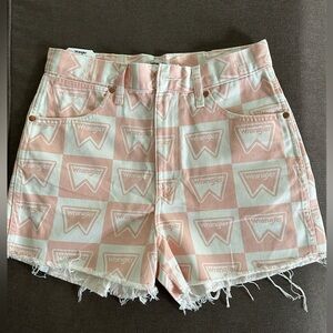 Wrangler logo shorts new with tags